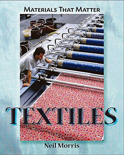 9781445100241: Textiles (Materials That Matter)