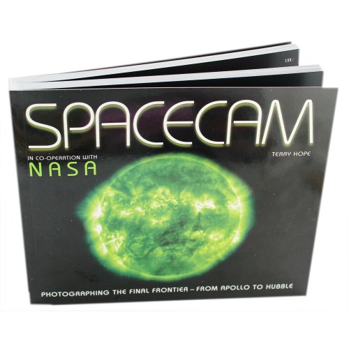 Imagen de archivo de Spacecam: Photographing the Final Frontier - From Apollo to Hubble a la venta por AwesomeBooks