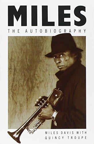 Imagen de archivo de Miles - the Autobiography [Feb 29, 2012] Davis, Miles a la venta por R Bookmark