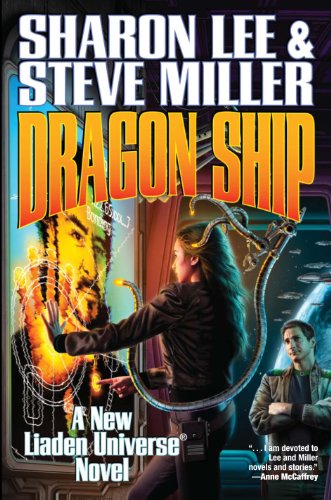 Imagen de archivo de Dragon Ship a la venta por Better World Books