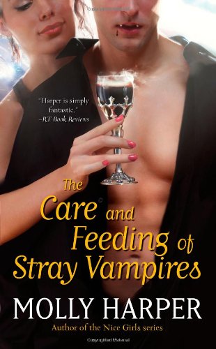 9781451641837: The Care and Feeding of Stray Vampires: 6 (Half-Moon Hollow)