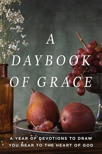 Beispielbild fr A Daybook of Grace : A Year of Devotions to Draw You near to the Heart of God zum Verkauf von Better World Books