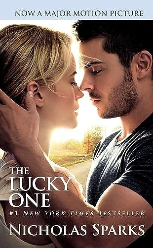 9781455508976: The Lucky One