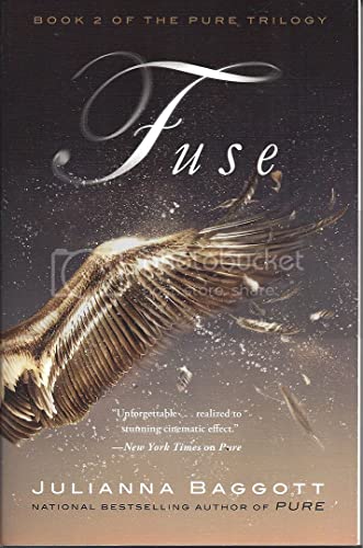 Imagen de archivo de Fuse (Pure Trilogy) a la venta por HPB-Emerald