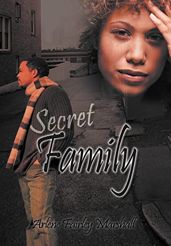Beispielbild fr Secret Family zum Verkauf von PBShop.store US