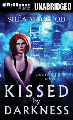 Beispielbild fr Kissed by Darkness (A Sunwalker Saga Novel, Band 1) zum Verkauf von Buchpark