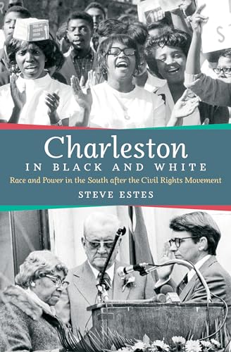 Beispielbild fr Charleston in Black and White zum Verkauf von Blackwell's