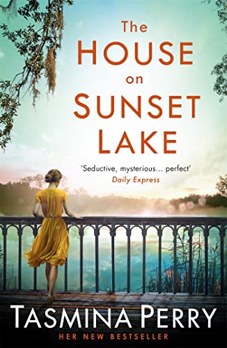 Beispielbild fr House on Sunset Lake zum Verkauf von Books From California