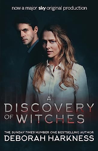 Beispielbild fr A Discovery of Witches: Soon to be a major TV series (All Souls 1) zum Verkauf von Read&Dream
