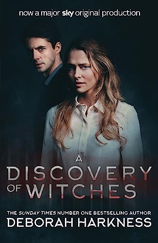 Imagen de archivo de A Discovery of Witches: Soon to be a major TV series (All Souls 1) a la venta por Read&Dream