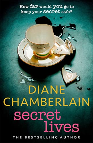 9781472271303: Secret Lives: the discovery of an old journal unlocks a secret in this gripping emotional page-turner from the bestselling author