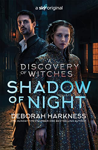 Imagen de archivo de Shadow of Night: the book behind Season 2 of major Sky TV series A Discovery of Witches (All Souls 2) a la venta por medimops