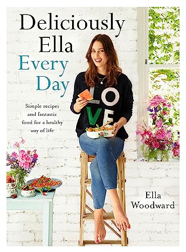 Beispielbild fr Deliciously Ella Every Day: Simple recipes and fantastic food for a healthy way of life zum Verkauf von WorldofBooks