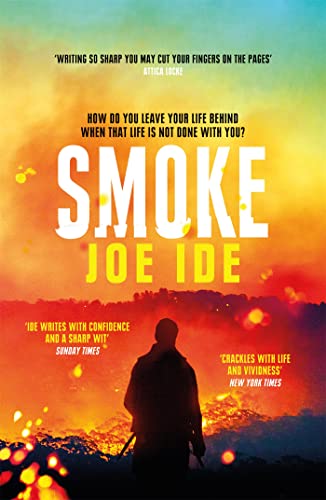 Imagen de archivo de Smoke (IQ) a la venta por WorldofBooks