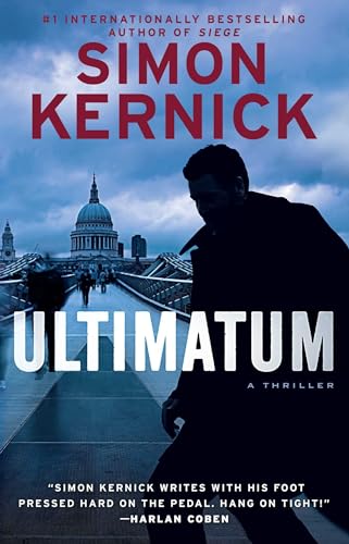 Beispielbild fr Ultimatum: A Thriller zum Verkauf von BooksRun