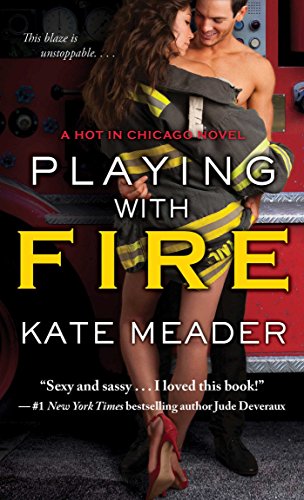 9781476785929: Playing with Fire (Hot in Chicago)