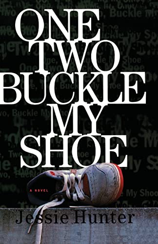 9781476799964: One Two Buckle My Shoe