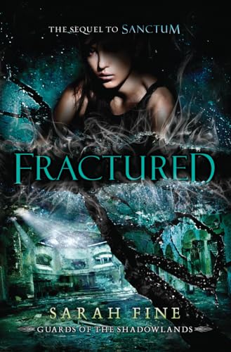 9781477816912: Fractured: 2 (Guards of the Shadowlands)