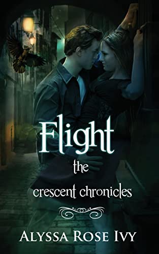 Beispielbild fr Flight: Book 1 of the Crescent Chronicles zum Verkauf von BooksRun