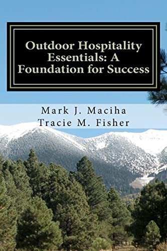 9781479375837: Outdoor Hospitality Essentials: A Foundation for Success