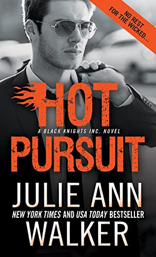 Beispielbild fr Hot Pursuit (Black Knights Inc.) zum Verkauf von SecondSale