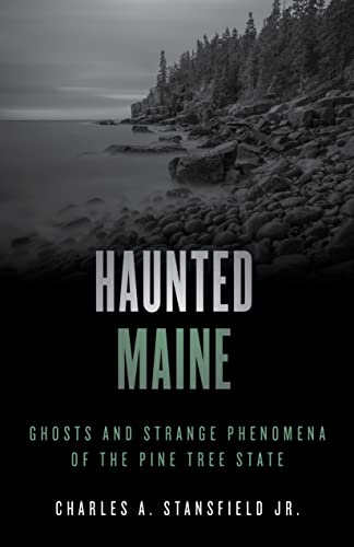Beispielbild fr Haunted Maine (Haunted Series) zum Verkauf von -OnTimeBooks-