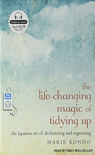 Imagen de archivo de The Life-Changing Magic of Tidying Up: The Japanese Art of Decluttering and Organizing a la venta por Seattle Goodwill