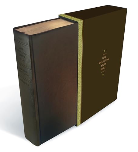 Imagen de archivo de NLT Life Application Study Bible, Second Edition (Hardcover LeatherLike) a la venta por Lakeside Books