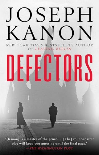 9781501121401: Defectors: A Novel