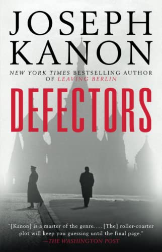 9781501121401: Defectors: A Novel