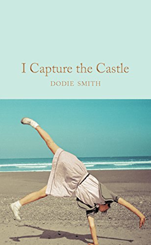 Imagen de archivo de I Capture the Castle: Dodie Smith (Macmillan Collector's Library, 139) a la venta por WorldofBooks