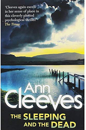 Stock image for Dead Water: (Shetland series 5) by Cleeves, Ann (2013) Paperback for sale by ThriftBooks-Atlanta