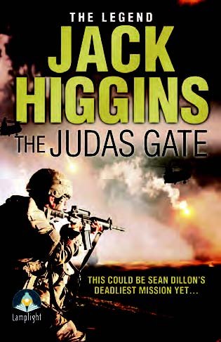 Beispielbild fr The Judas Gate (Large Print Edition) zum Verkauf von Better World Books Ltd