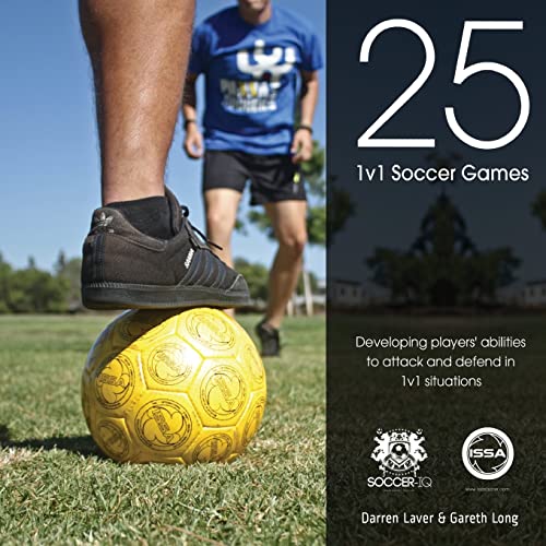 Beispielbild fr 25 1v1 Soccer Games: Developing Players' Abilities to Attack and Defend in 1v1 Situations zum Verkauf von THE SAINT BOOKSTORE