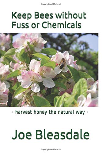 Beispielbild fr Keep Bees without Fuss or Chemicals zum Verkauf von Revaluation Books