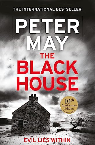 Beispielbild fr The Blackhouse: The gripping start to the bestselling crime series (Lewis Trilogy Book 1) (The Lewis Trilogy) zum Verkauf von WorldofBooks