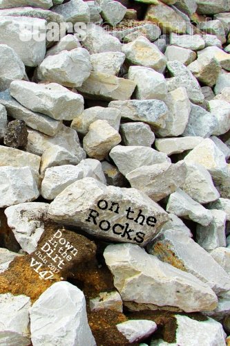 Beispielbild fr On The Rocks: "Down in the Dirt" magazine v147 (July 2017) zum Verkauf von Revaluation Books