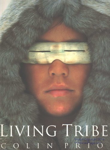 Imagen de archivo de Living Tribes a la venta por Revaluation Books