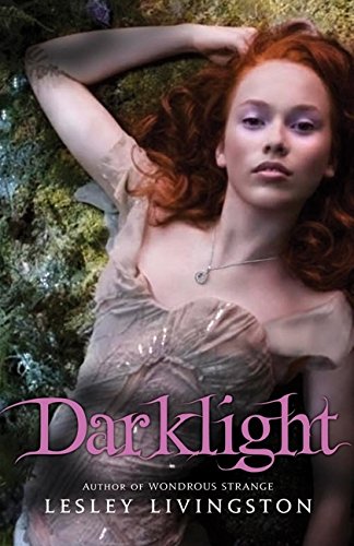 Beispielbild fr Darklight zum Verkauf von ThriftBooks-Atlanta