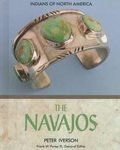 9781555467197: Navajos (Indians of North America)