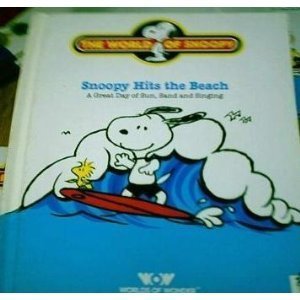 Imagen de archivo de Snoopy Hits the Beach a la venta por Once Upon A Time Books