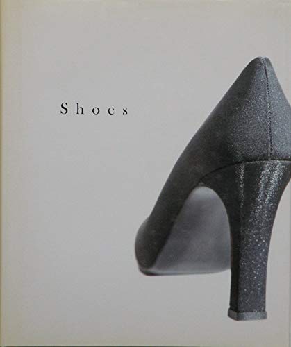 Imagen de archivo de Shoes a la venta por Better World Books