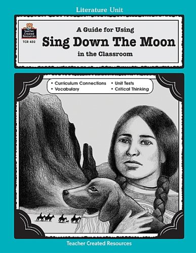 9781557344328: Sing Down the Moon