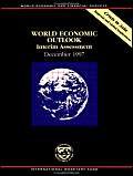 Beispielbild fr World Economic Outlook: Interim Assessment December 1997 zum Verkauf von Ammareal