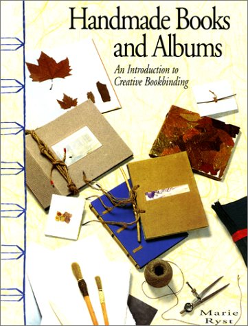 Beispielbild fr Handmade Books & Albums: An Introduction to Creative Bookbinding (Design Books) zum Verkauf von Anybook.com