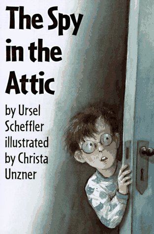 9781558587274: The Spy in the Attic (Easy-To-Read Books)