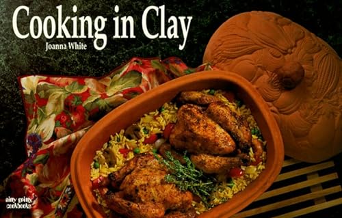 9781558671188: Cooking in Clay