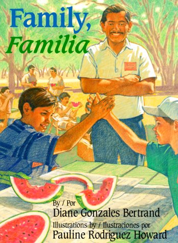 Beispielbild fr Family / Familia (English and Spanish Edition) zum Verkauf von HPB-Diamond