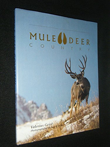 Beispielbild fr Mule Deer Country zum Verkauf von Gavin's Books