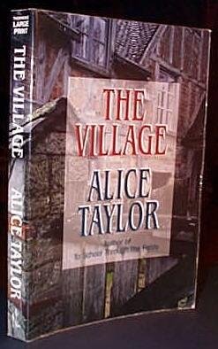 9781560545606: The Village (Thorndike Large Print General Series)